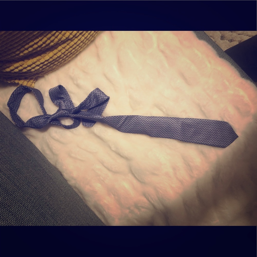 Lavin tie
